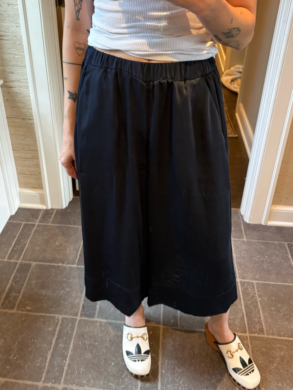 Vince Navy Wide-Leg cropped pants